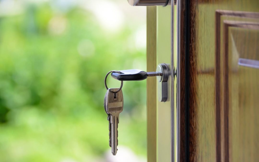 La technique de la « Porte-Au-Nez » utilisée par les agents immobiliers pour vous inciter à acheter